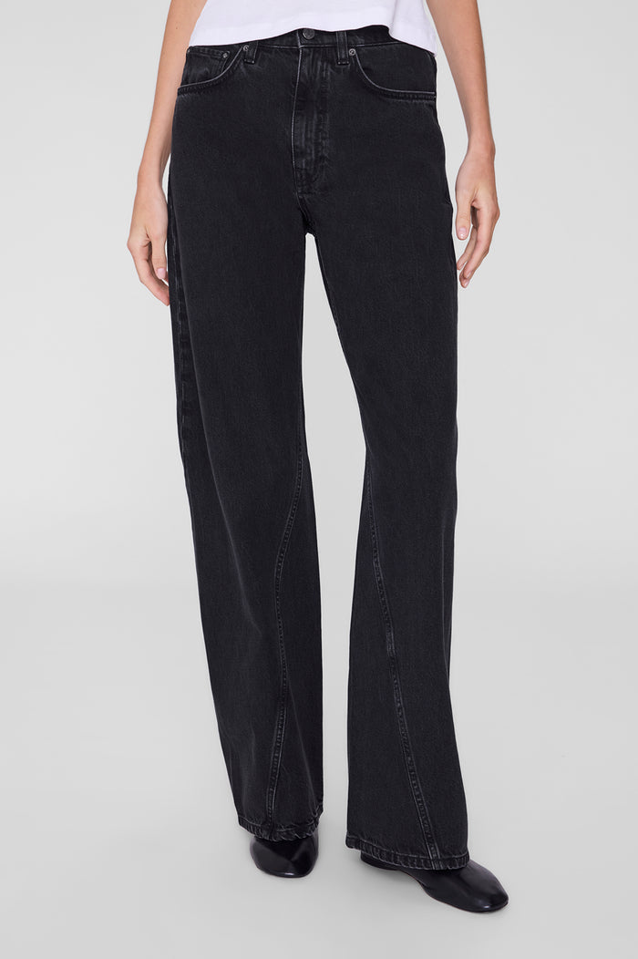 ANINE BING Brie Jean 33" - Vintage Black - on model front detail
