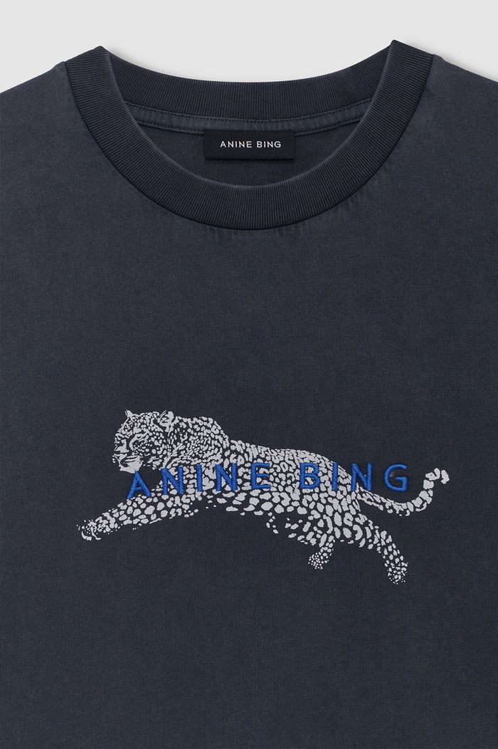 ANINE BING Cade Tee Leopard - Washed Black - detail view