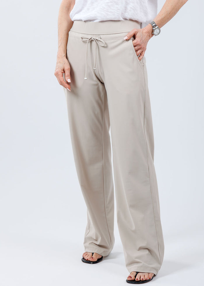 Raffaello Rossi Candice Straight Pants in Kalk available at Barbara Katz