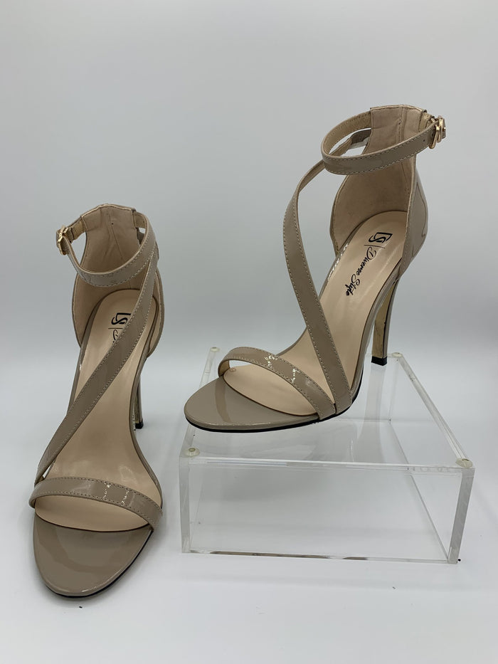 Diverse Style Shoes Crossover