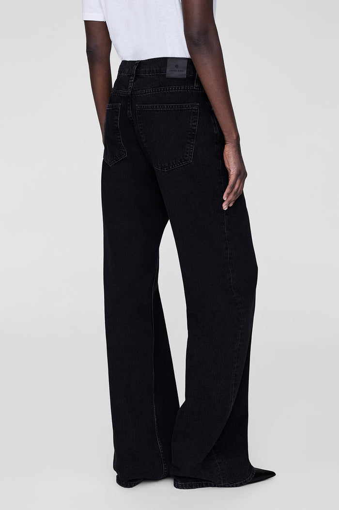 ANINE BING Hugh Jean - Vintage Black  - On Model Back