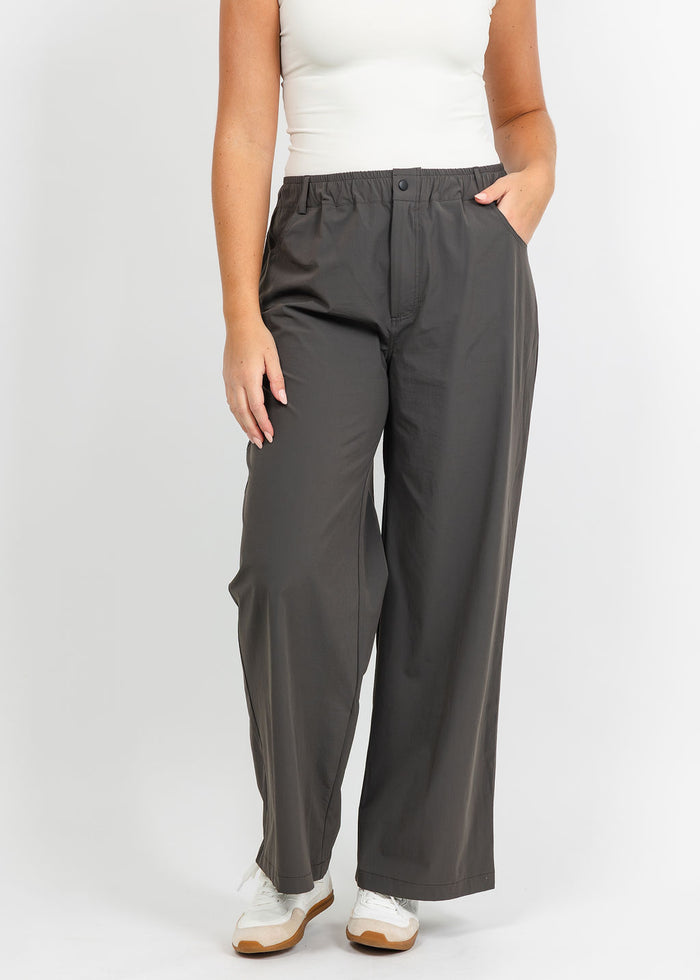 Lola & Sophie Maya Tech Canvas Pant in Olive available at Barbara Katz