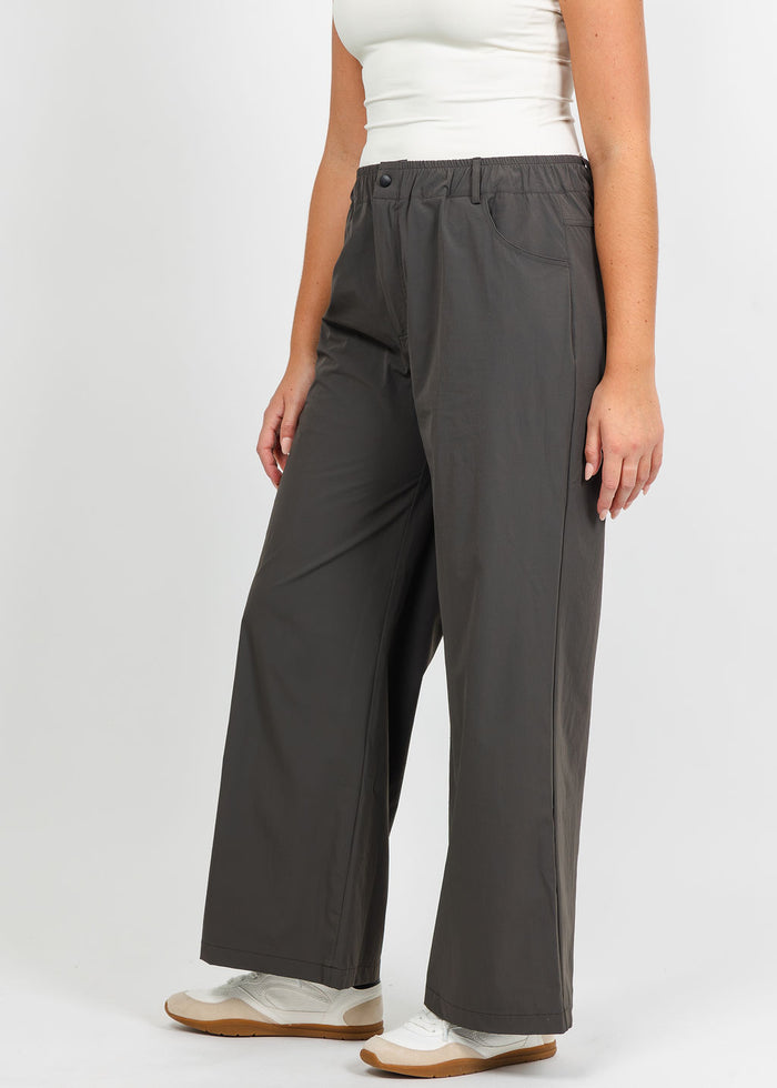 Lola & Sophie Maya Tech Canvas Pant in Olive available at Barbara Katz
