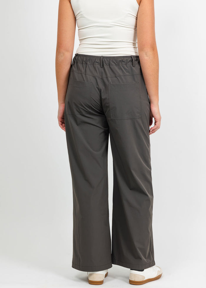 Lola & Sophie Maya Tech Canvas Pant in Olive available at Barbara Katz