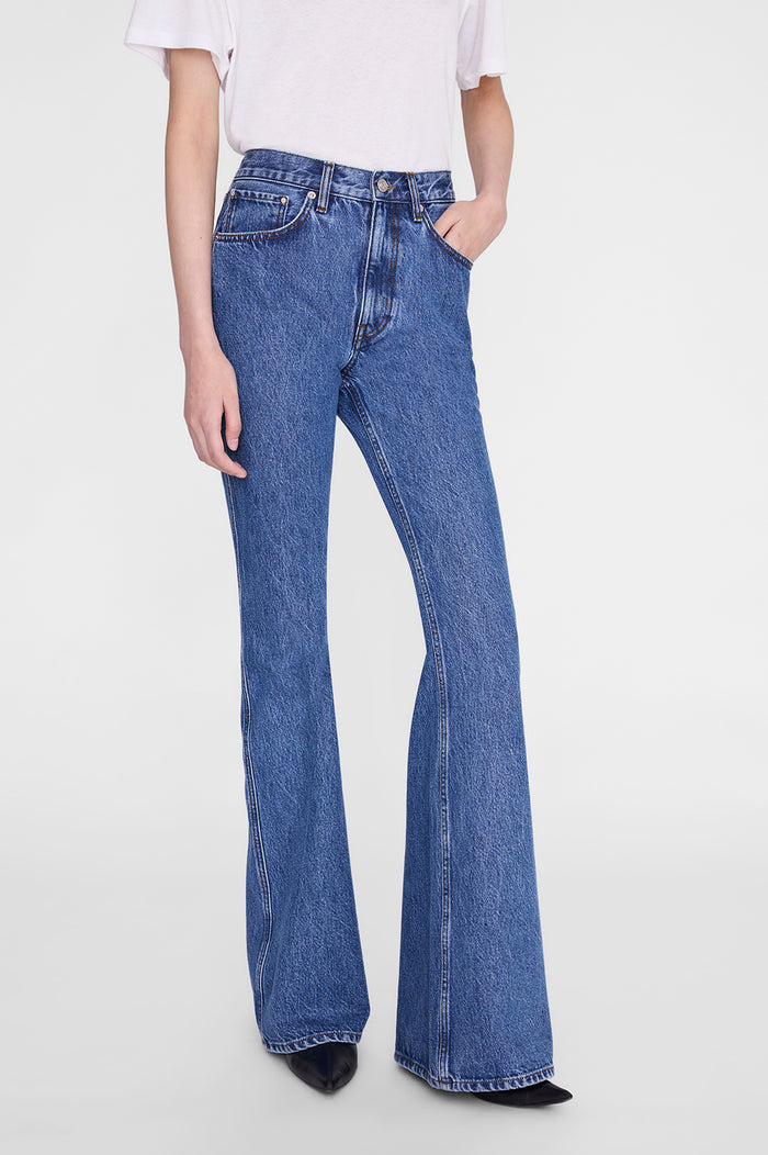 ANINE BING Wyatt Jean 34" - Freshwater Blue - on model front detail