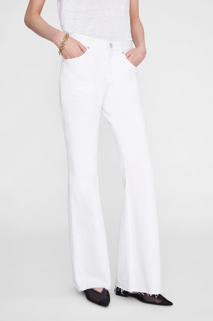 ANINE BING Wyatt Jean - White - on model front detail